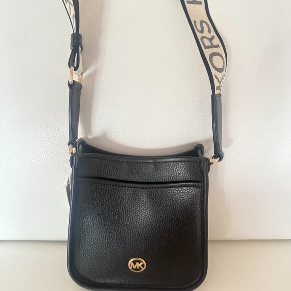 NWT MICHAEL KORS LUISA SMALL NS PHONE CROSSBODY BAG BLACK LEATHER $198 PURSE - Picture 2 of 6